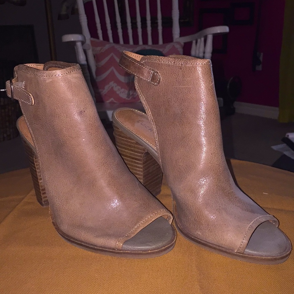 Lucky Brand Shoe